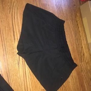 Lululemon NWOT black tracker shorts!🙌